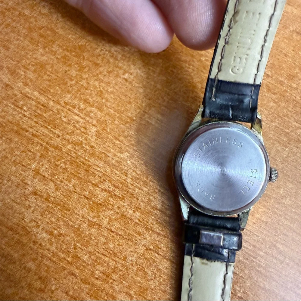 Classic Black Leather Strap‎ Watch with Gold Details